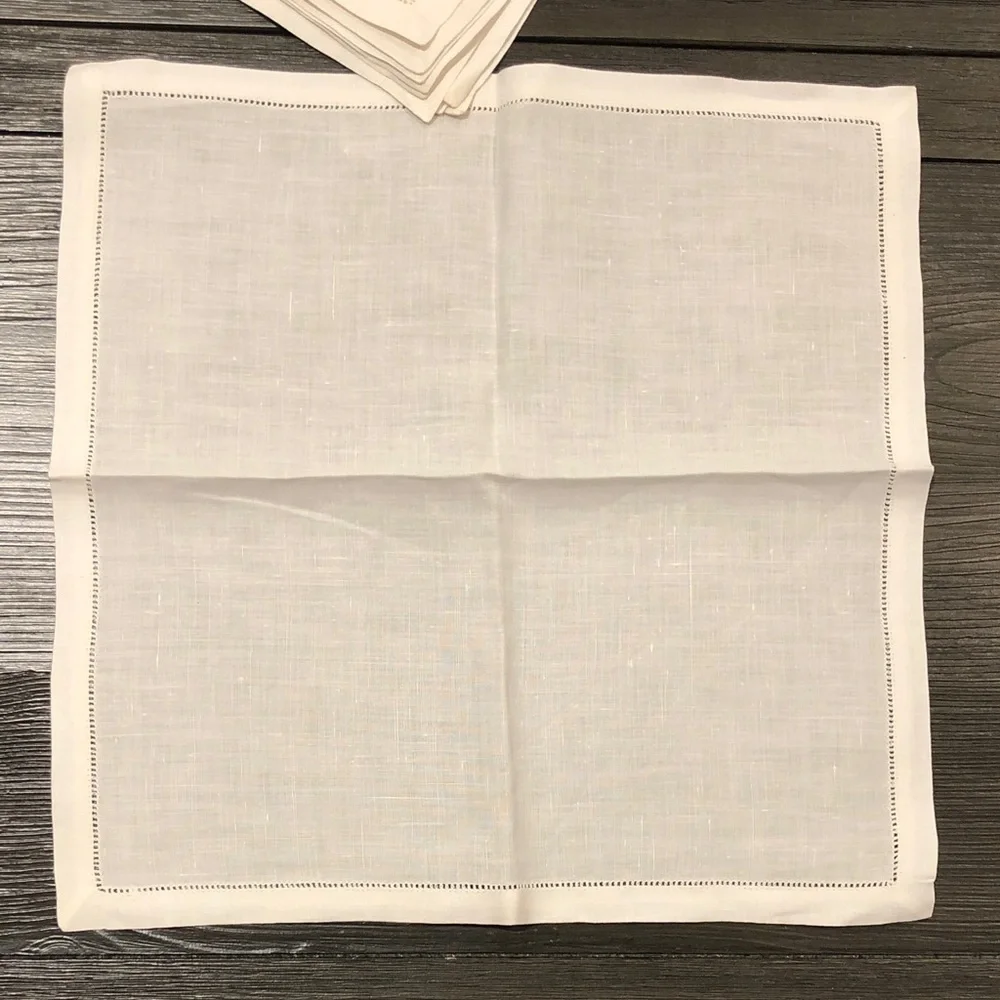 Classic Cream Linen with Openwork Border (11)
